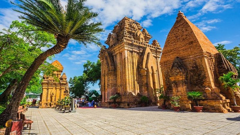 Tháp Bà Ponagar Nha Trang