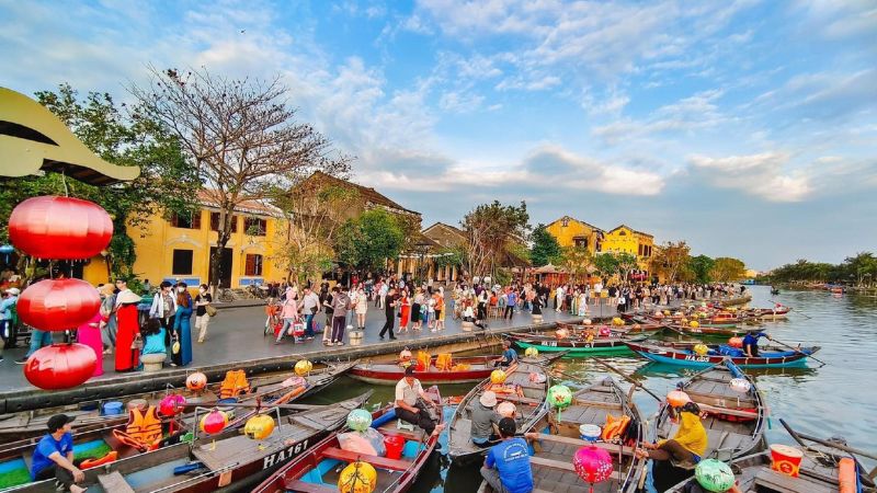 Tour du lịch Hội An trọn gói giá rẻ bao gồm vé máy bay