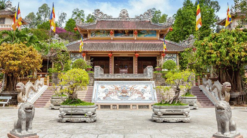Chùa Long Sơn Nha Trang
