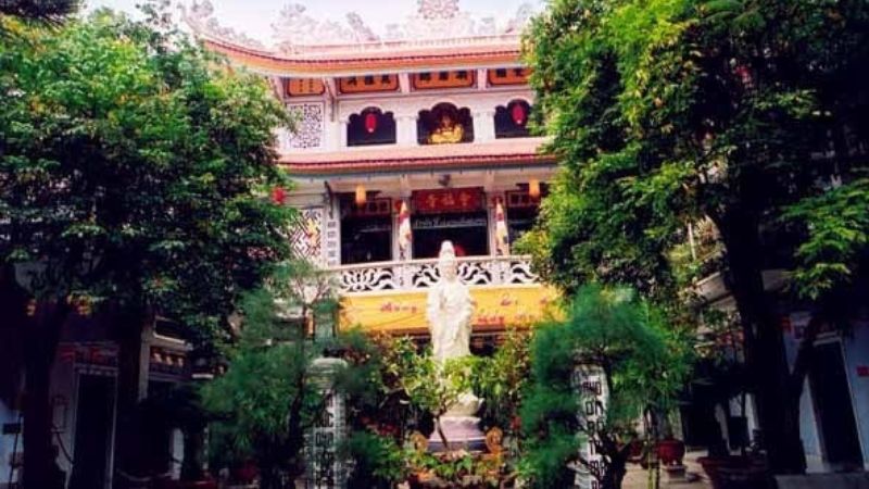 chùa nổi tiếng linh thiêng ở Nha Trang