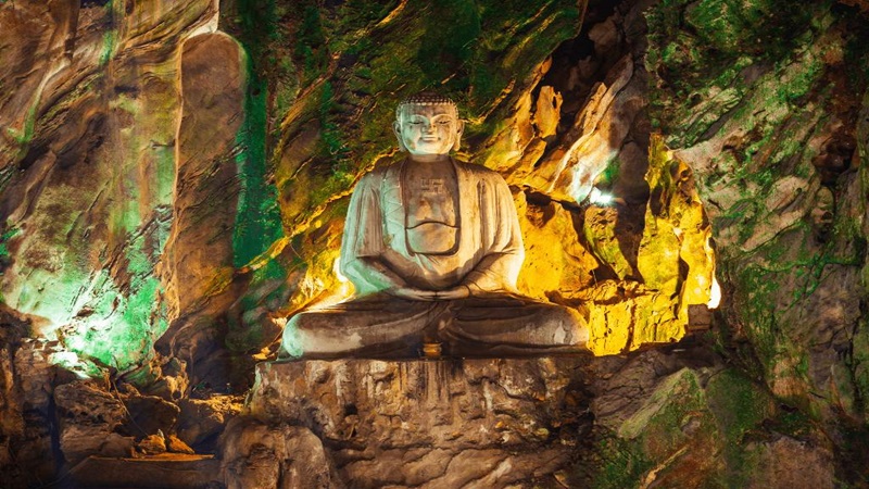 Động Huyền Không