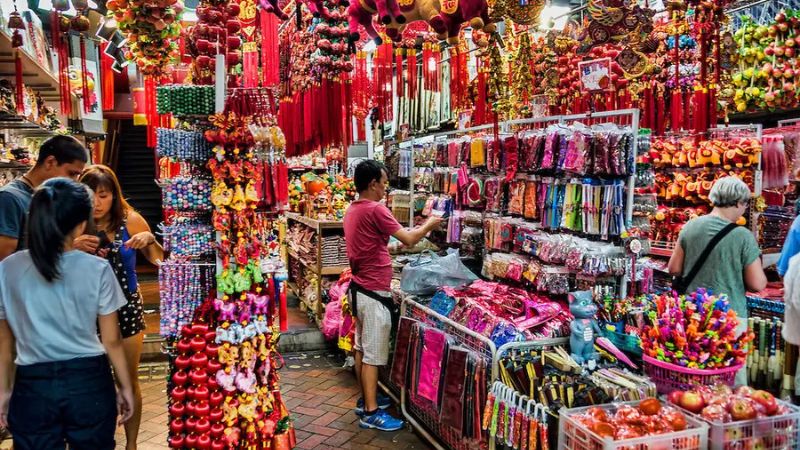 Mua Sắm và Săn Quà Lưu Niệm