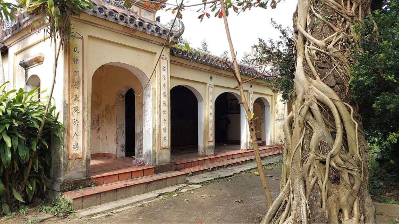 Làng cổ Phong Nam