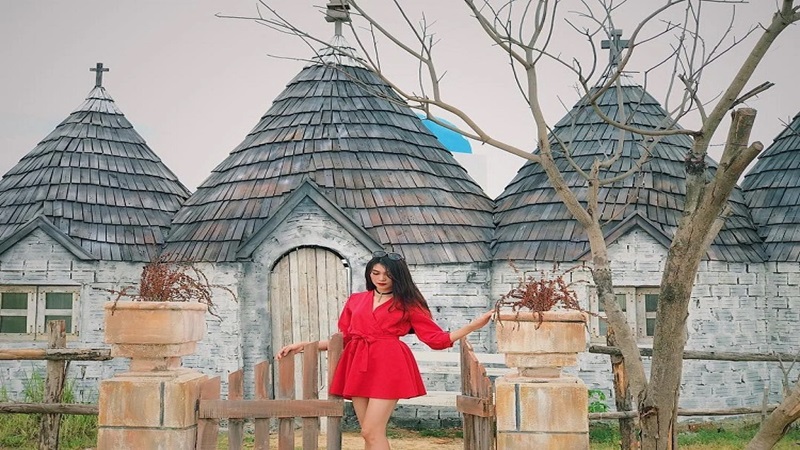 phim trường Thuận Phước Field