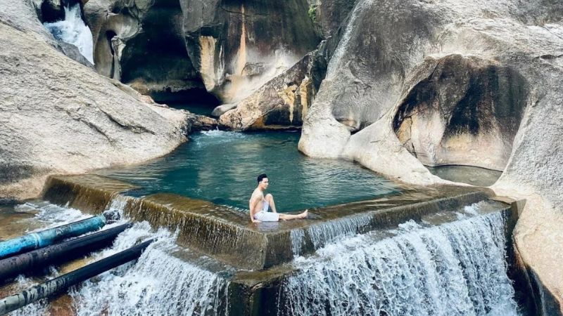 Suối Ba Hồ Ninh Hòa