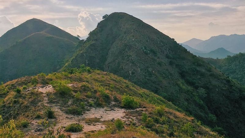 Núi Cô Tiên: Điểm hẹn trekking siêu hot ở Nha Trang
