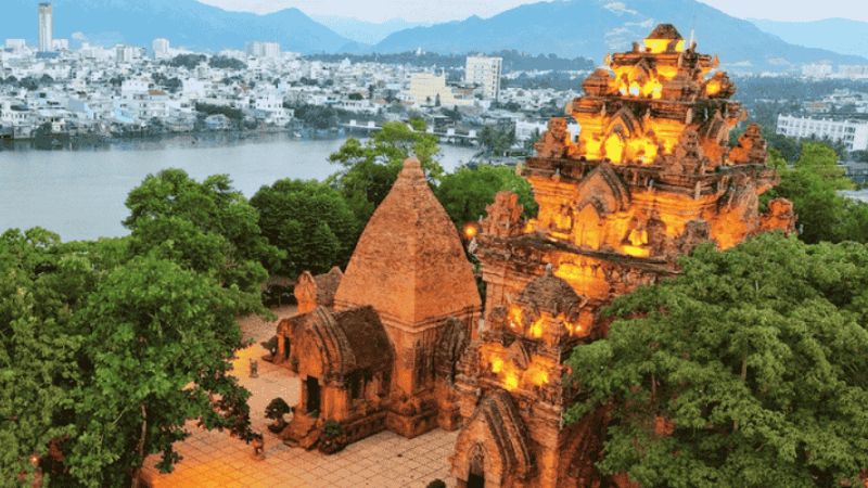 Tháp Bà Ponagar Nha Trang – Biểu tượng văn hóa Chăm giữa lòng thành phố biển